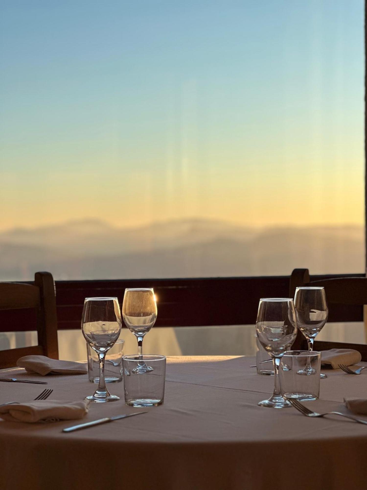 Hotel Santuari Mare De Deu Del Mont Restaurant-Hostatgeria Beuda Exteriér fotografie