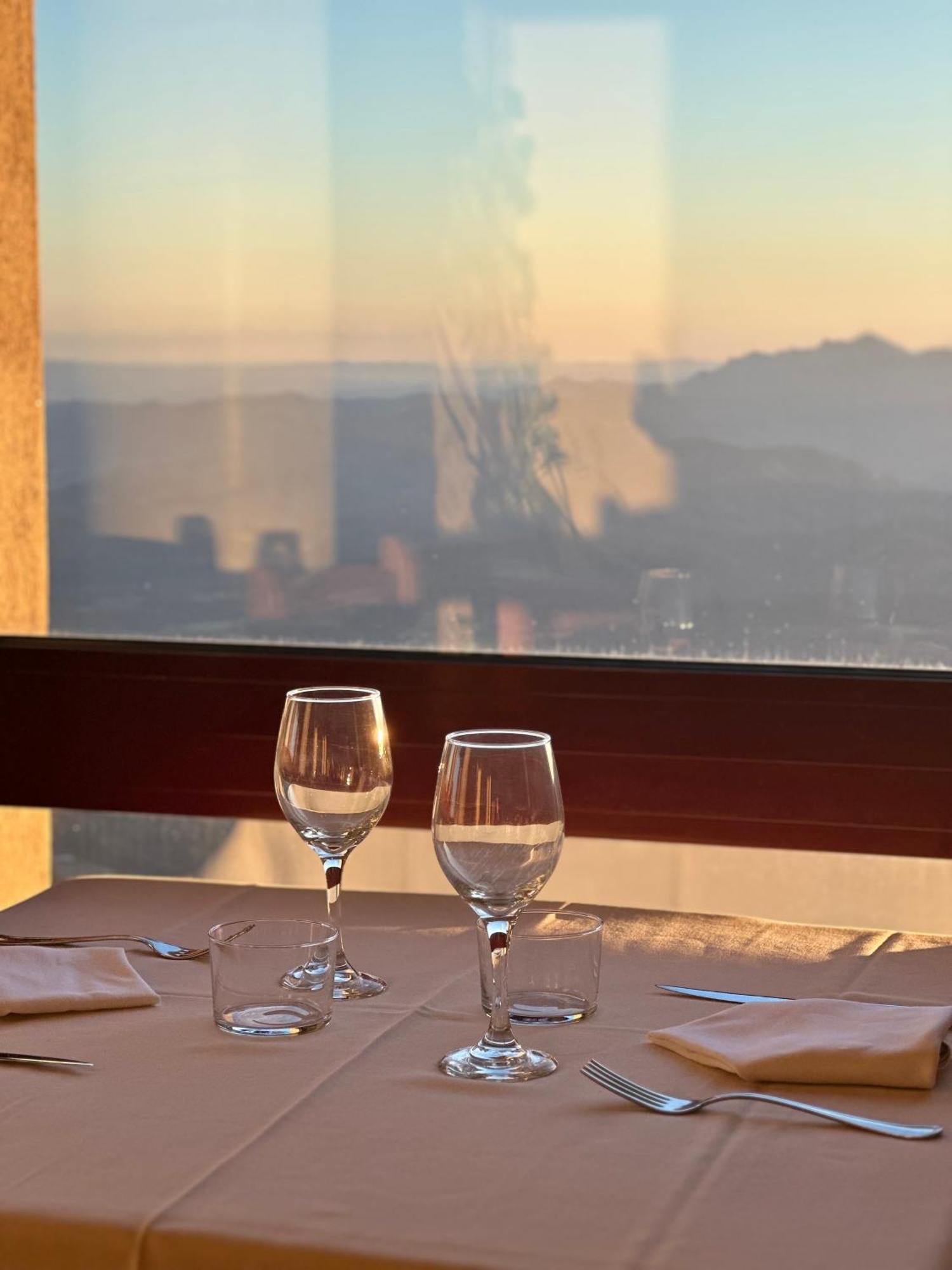 Hotel Santuari Mare De Deu Del Mont Restaurant-Hostatgeria Beuda Exteriér fotografie
